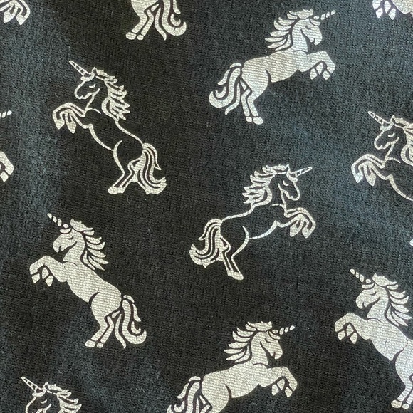 No Boundaries silver unicorn size small 3/5 light weight hoodie silver and black - Picture 7 of 15